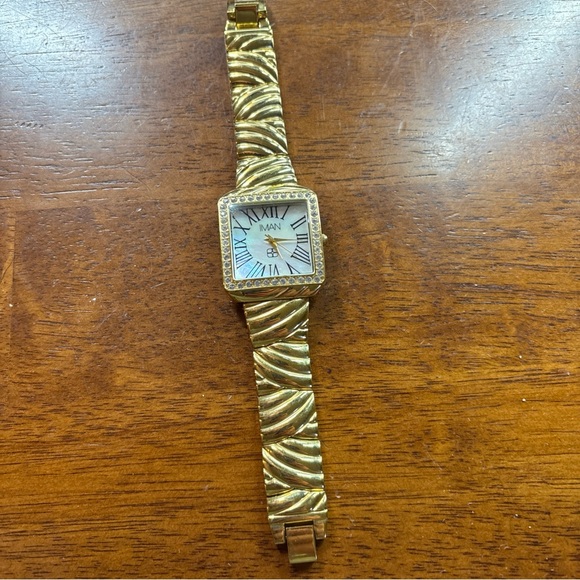 HW24IMAN Gold Tone Rhinestone Women's Fasion Statement Dress Watch Face NEW BATT - Picture 6 of 9